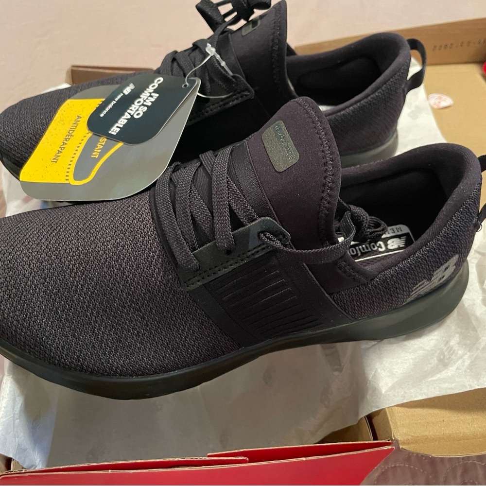 NEW New Balance training 8 Wide